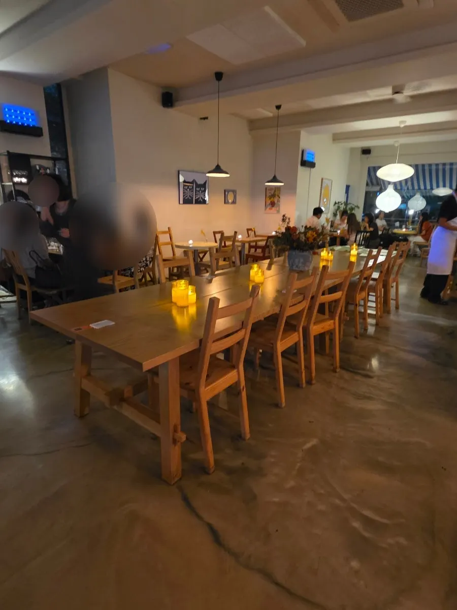 Interior tables with generous seating space at Meolmeol Pangyo