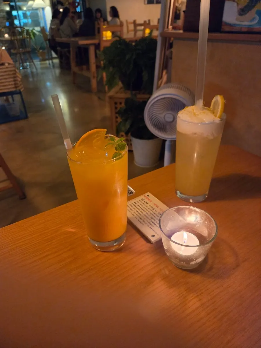 Fresh-squeezed orange juice and lemon cream tea