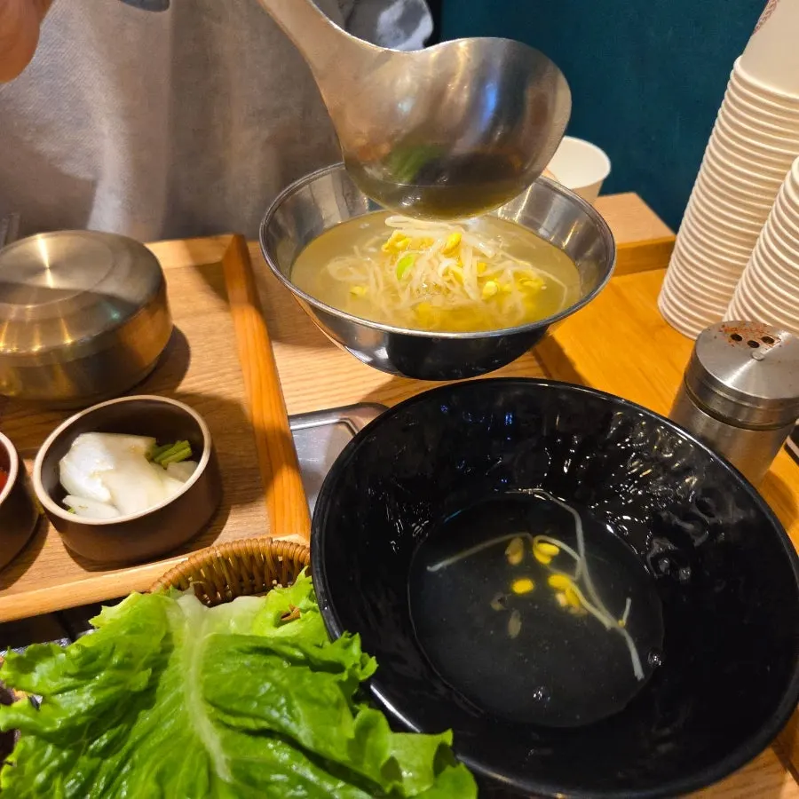 고소한 옥수수와 불고기 한 점