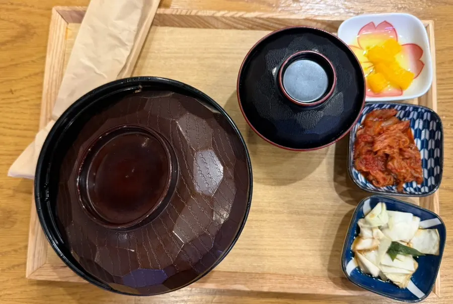 Guide to eating pork-belly butadon