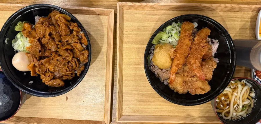 Mini udon served with the rice bowls