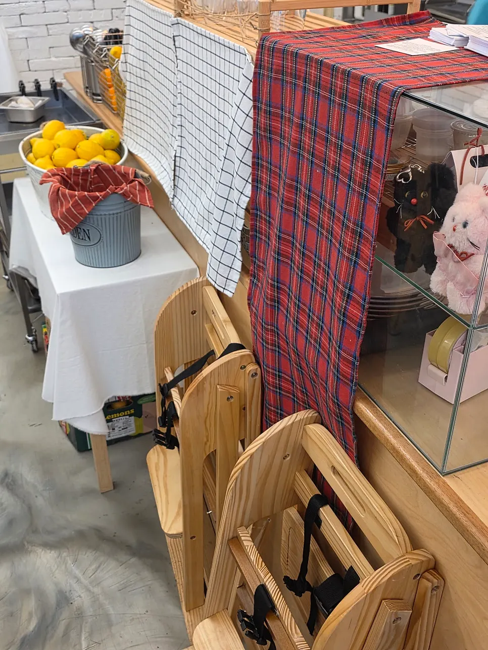 어린이 동반 손님용 전용 의자