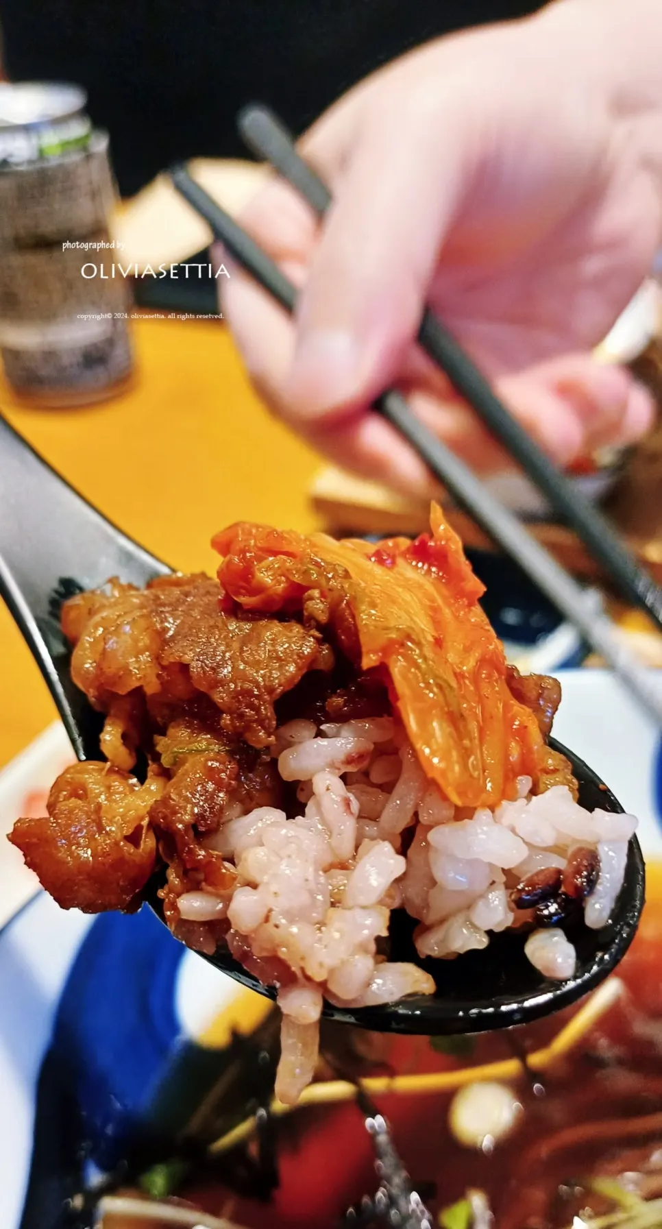 부타동과 미니우동 세트 구성