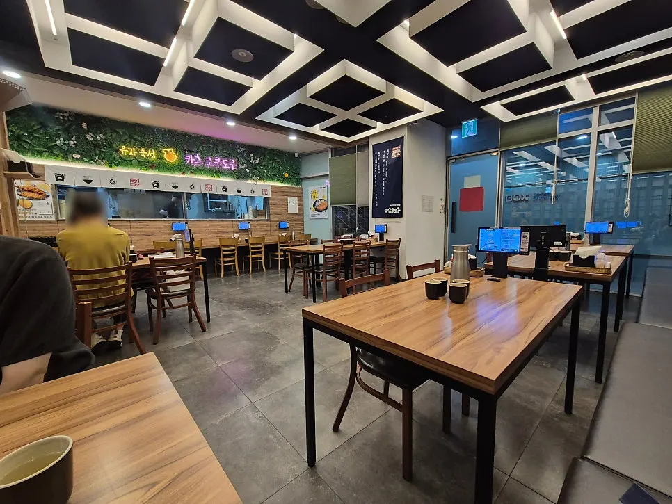 Regular table seating at Katsu Shokudo Pangyo Main Branch
