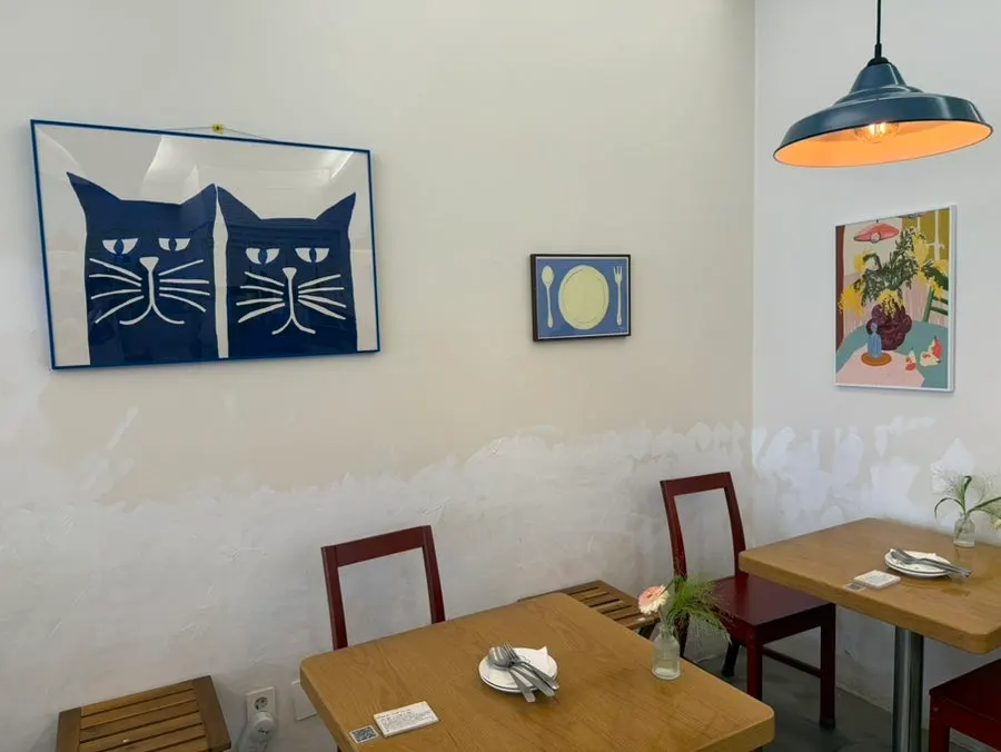 Lemon-accented menu items at Meolmeol Pangyo