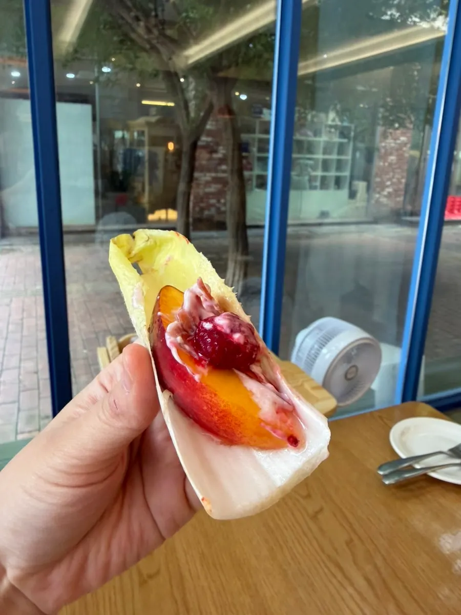 Ordered dishes including fig tiramisu at Meolmeol Pangyo