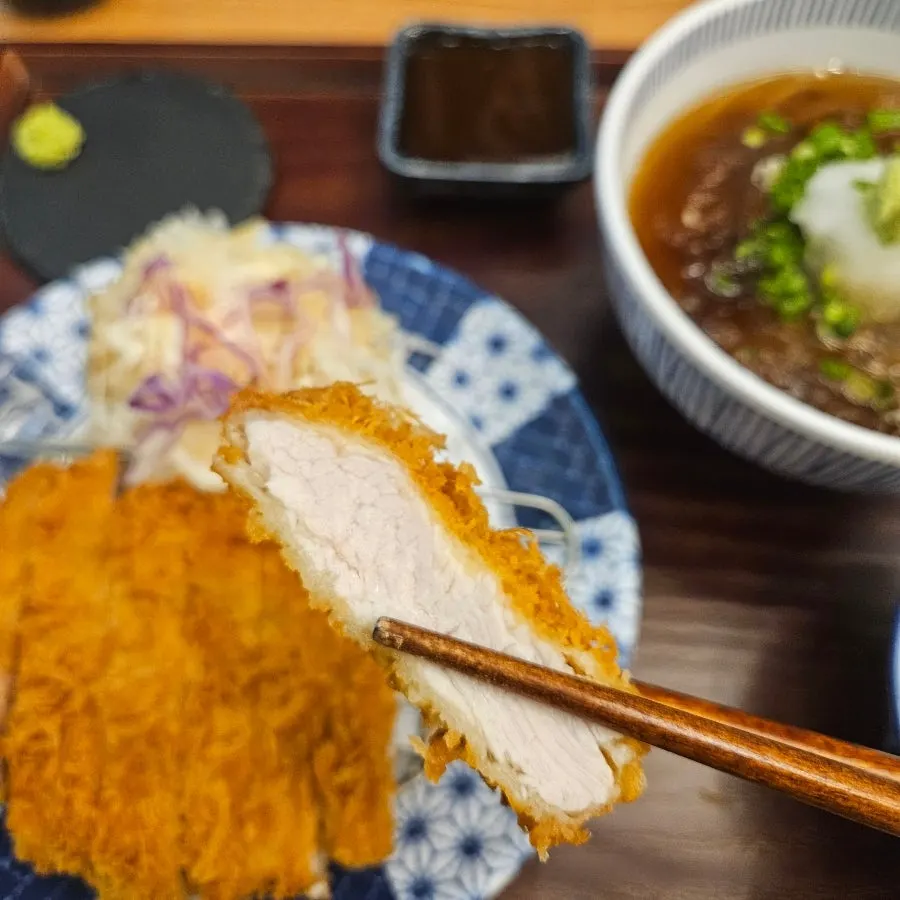 外がサクサクなロツカツの断面