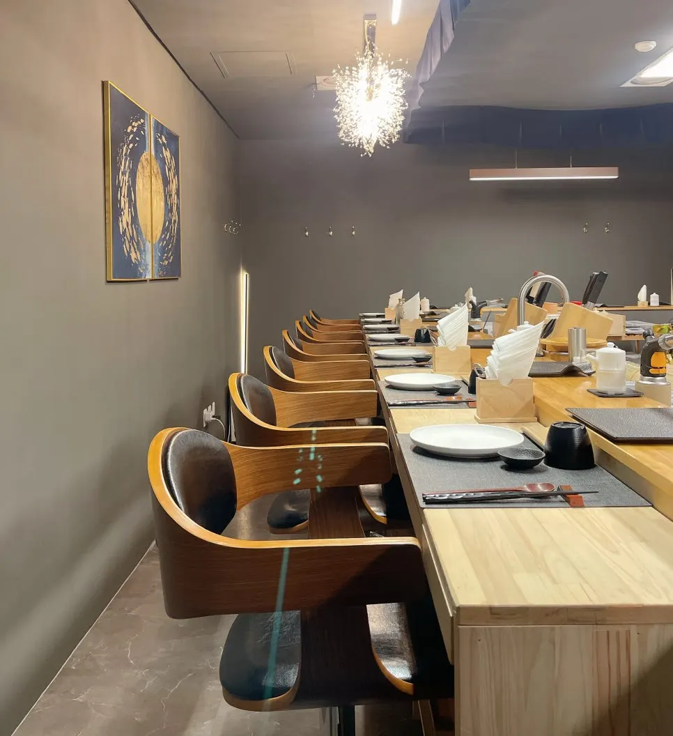 View of the all-counter-seat interior at Suyori Sikdang in Pangyo