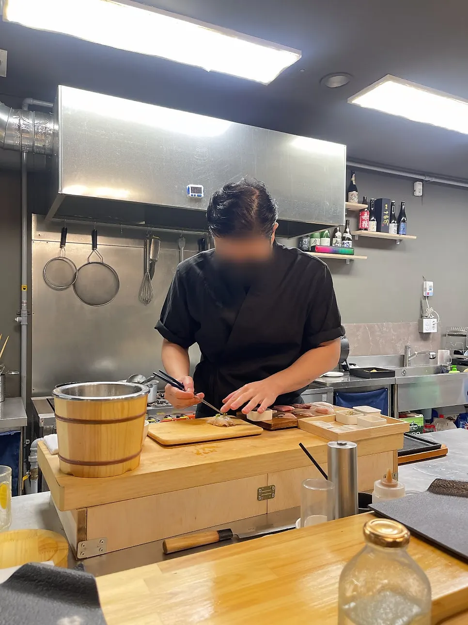 Omakase seat set with plates and utensils
