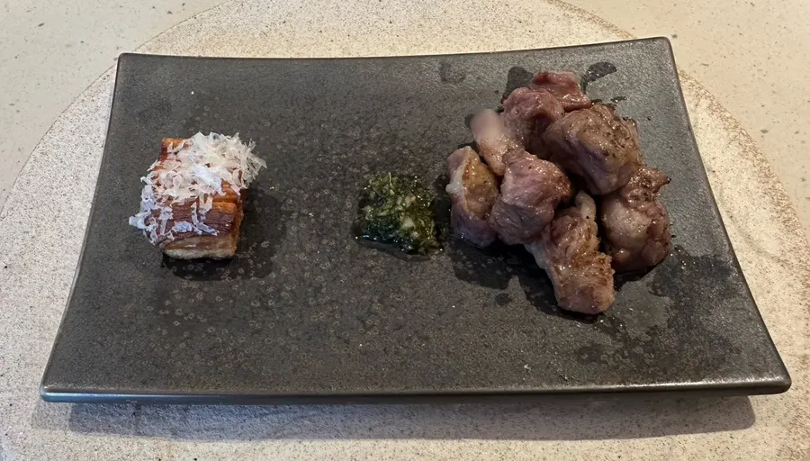 Kkwedaのイベリコ豚の炭火焼きのコース料理