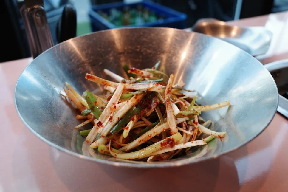 Wood ear mushroom side dish