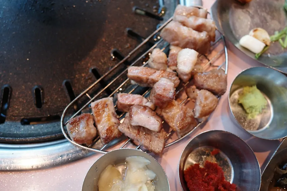 Tender grilled pork neck