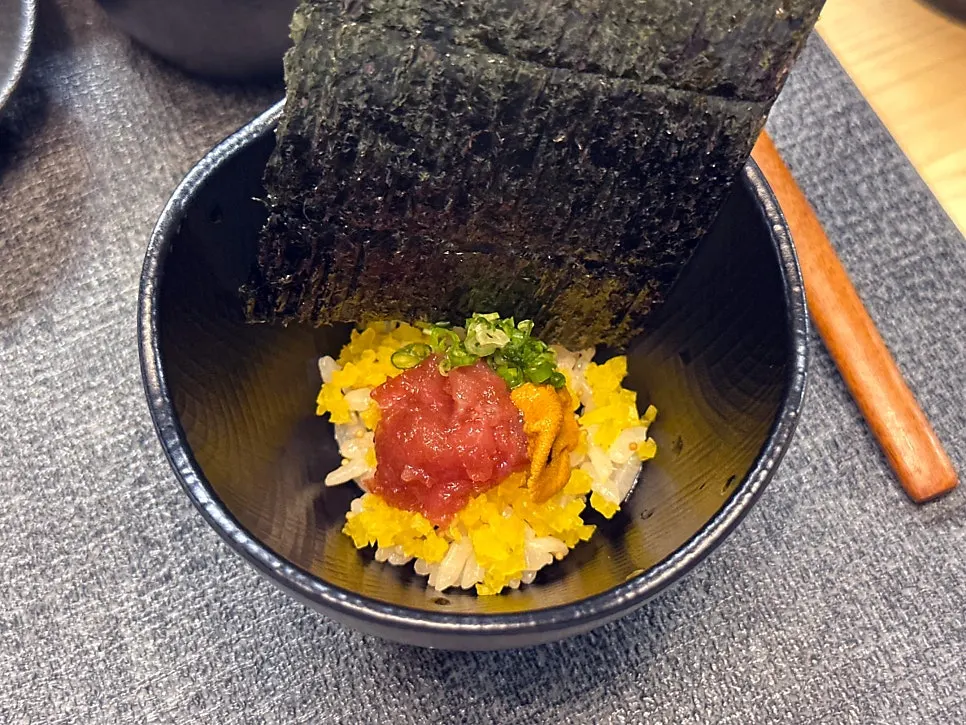 Suyori Sikdang sushi with added accompaniments