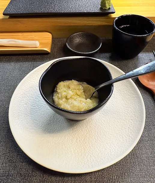 코스 첫 메뉴 감태죽