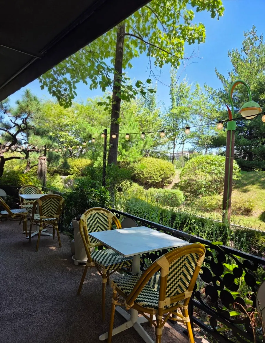 Terrace view on the Baekhyeon-dong café street