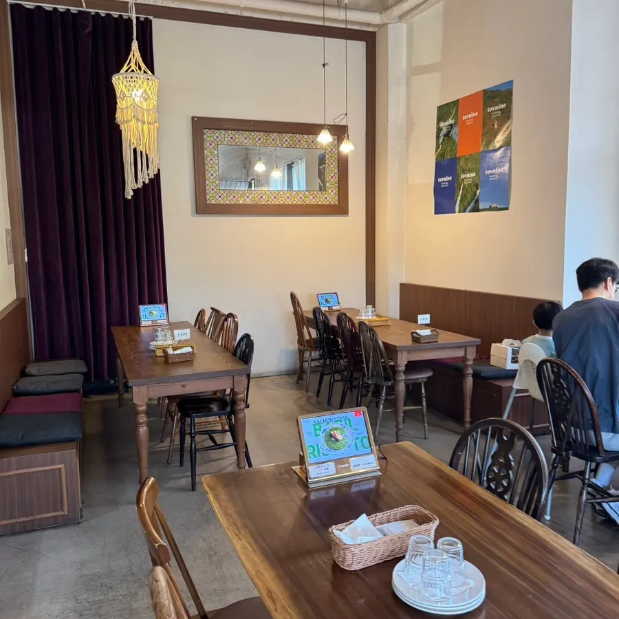 Interior atmosphere of the family dining area