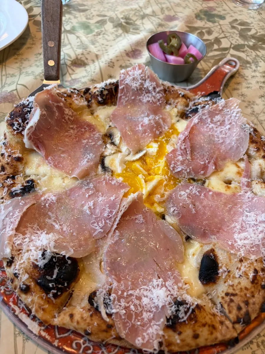 Bismarck pizza