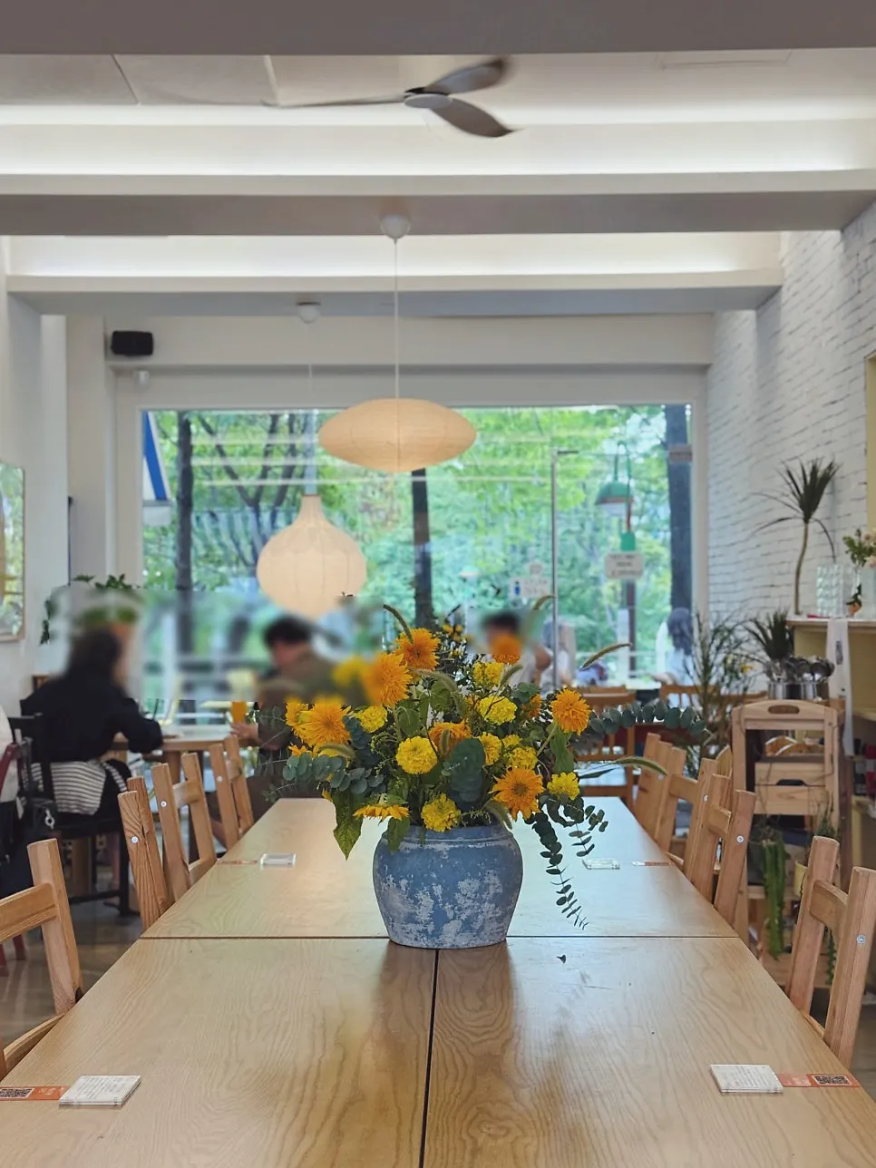 Café space with flowers and decorative details