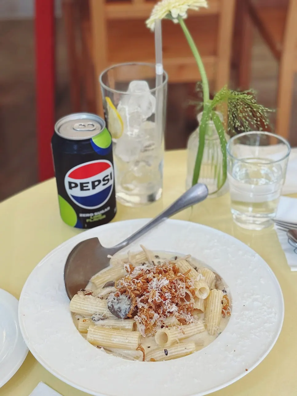 White Truffle Pasta with cream sauce