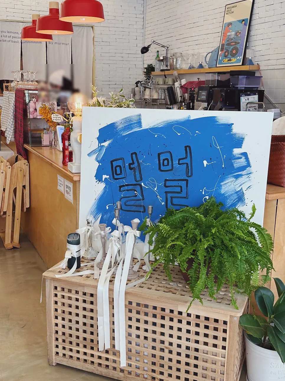 Recommended dishes and space at Meolmeol Pangyo