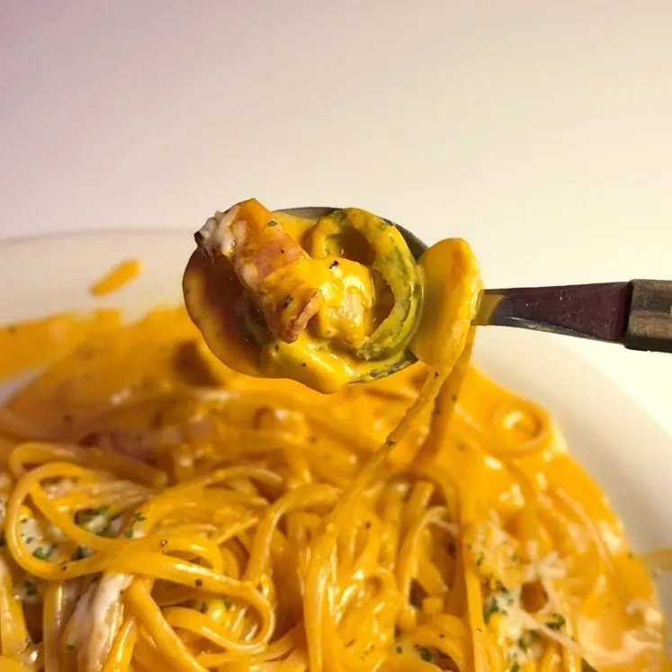 Fire noodle carbonara with bacon