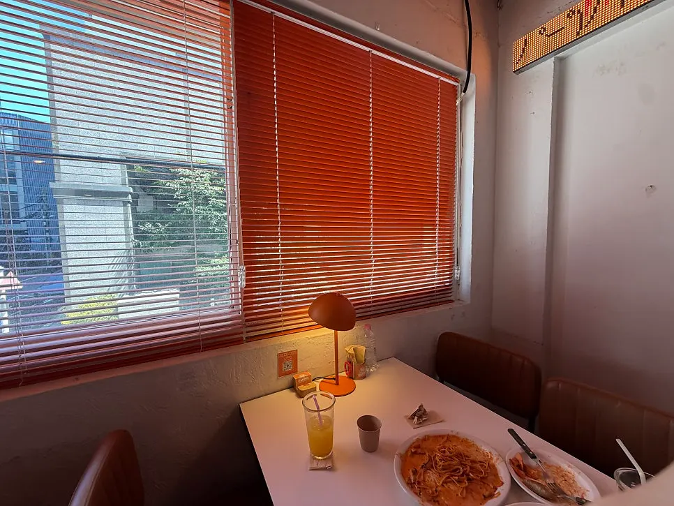 Orange ade and Western dishes set on the table