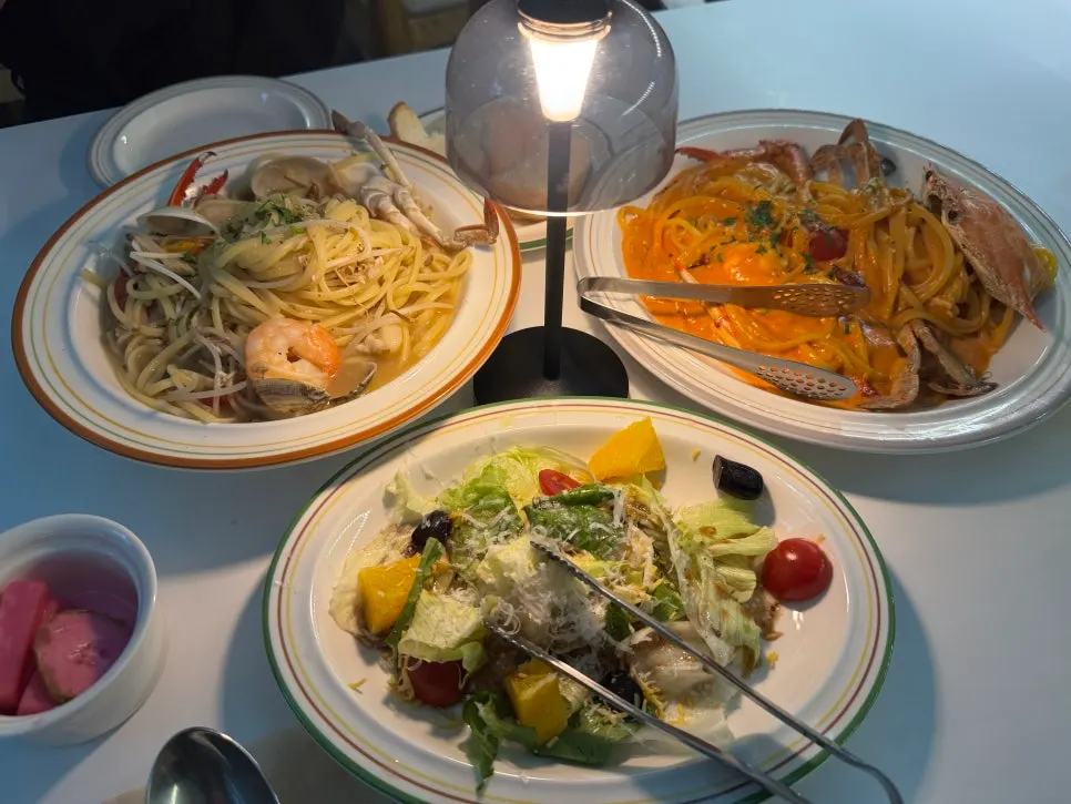 Two pasta plates on the table at Paol Dongtan Yeoul Park Branch