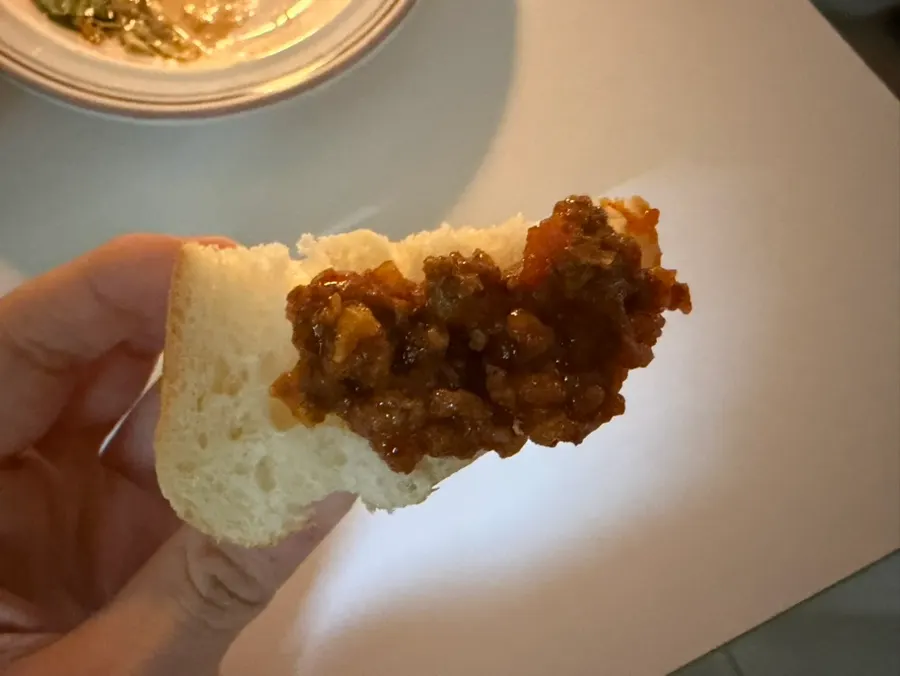 ラグーパスタと一緒に出されたパン