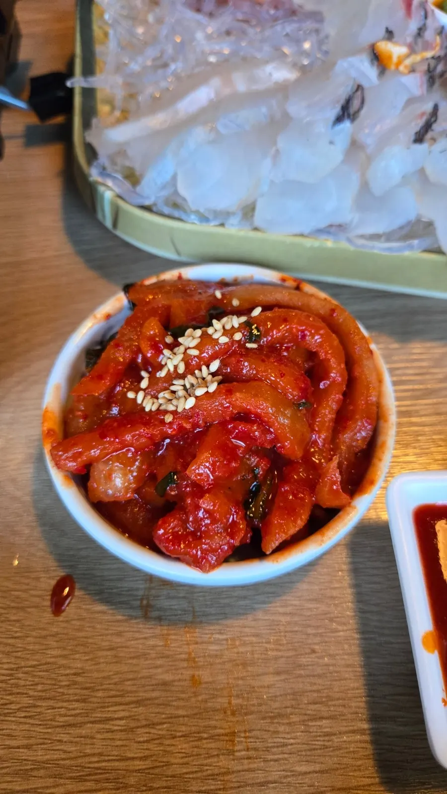 칼국수와 함께 주문한 보쌈김치