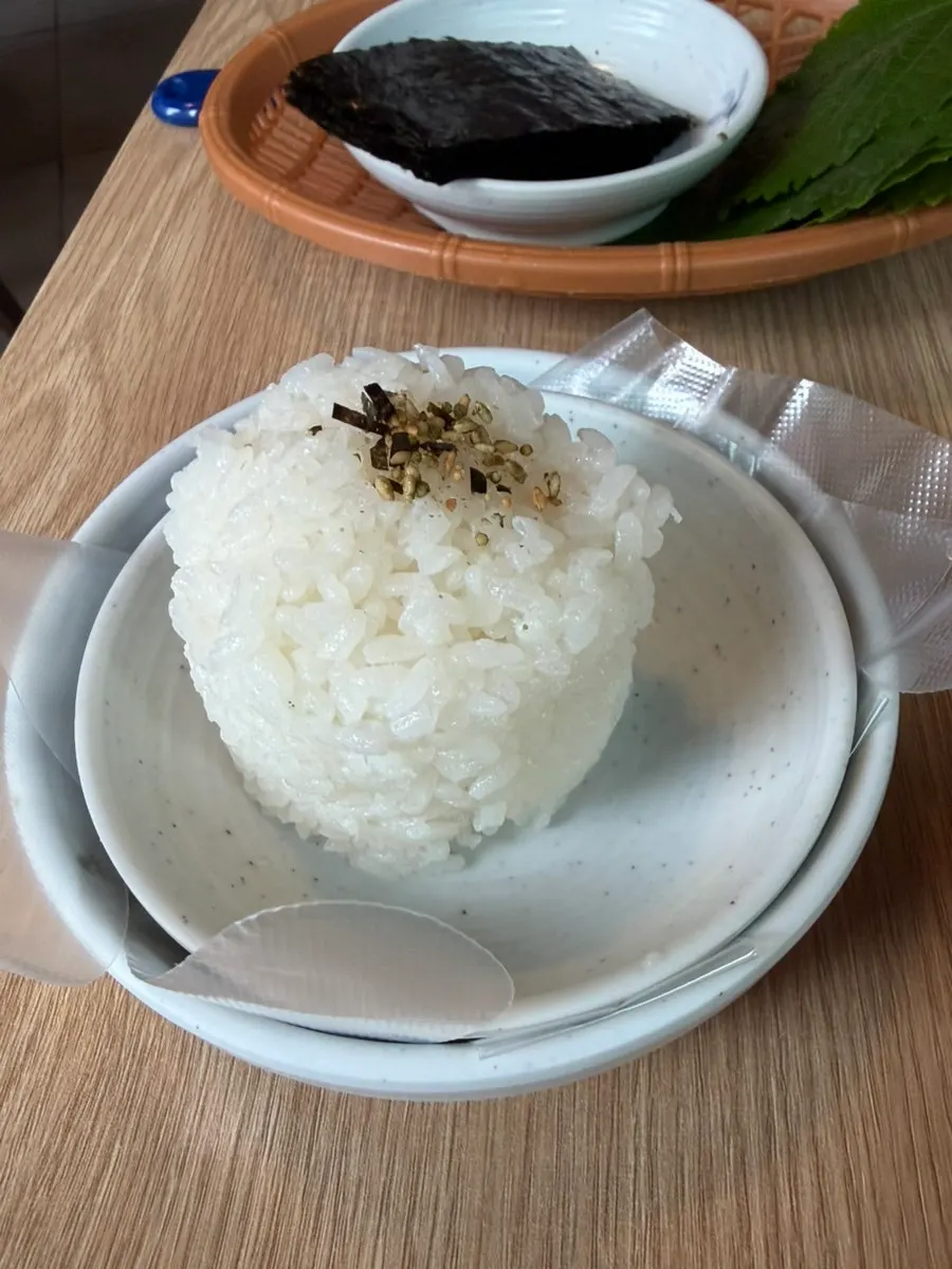Perilla leaves and seaweed for wrapping sashimi
