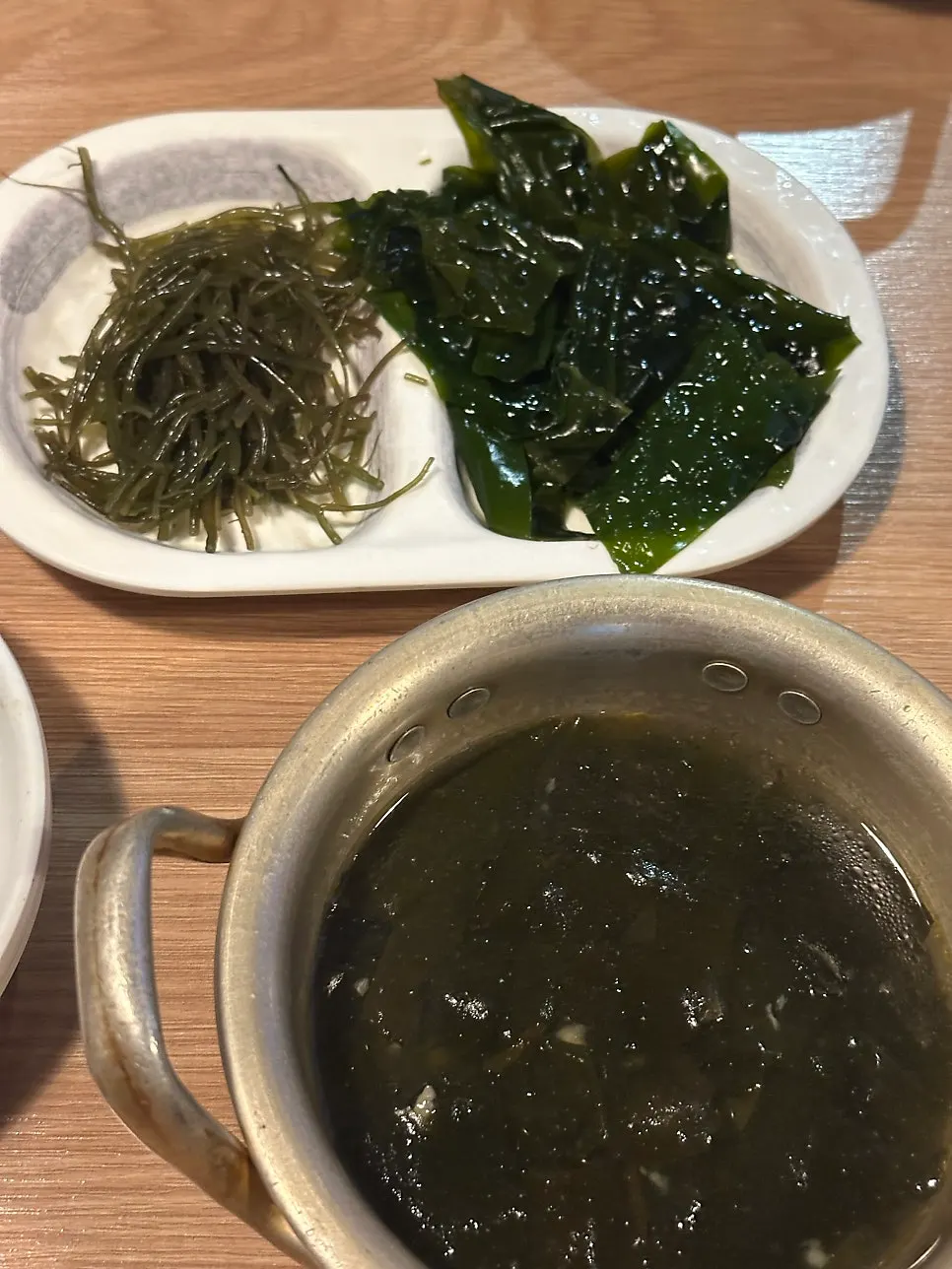 Basic side dishes with wrap vegetables and seaweed