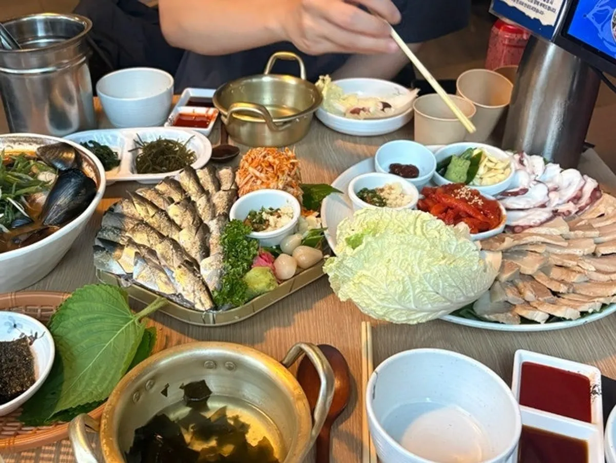 Signature photo of Parang Haenyeojip on Sinsa's Garosugil