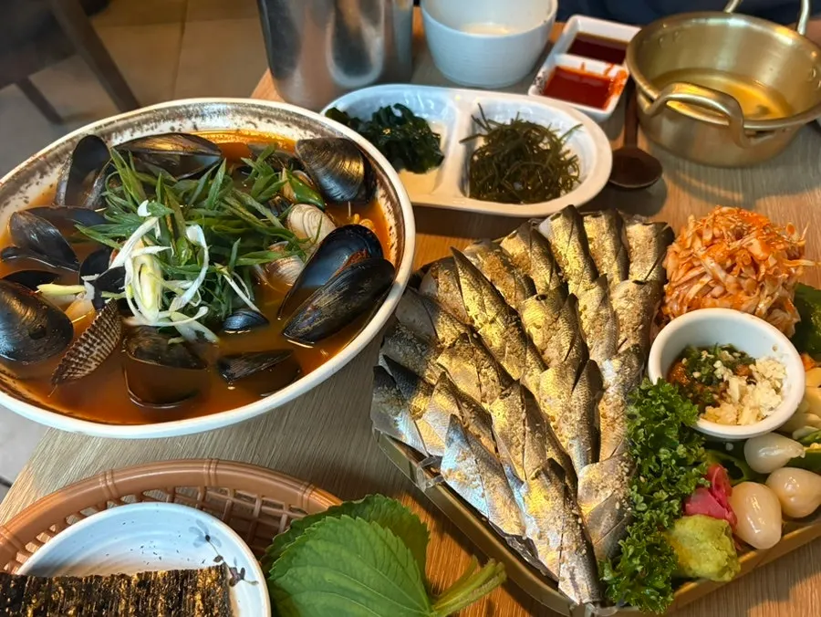 Plate of filleted seasonal jeoneo sashimi