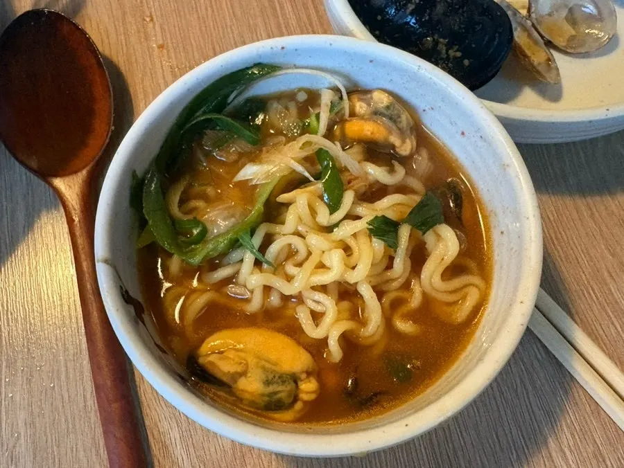Seafood ramyeon packed with plump mussels