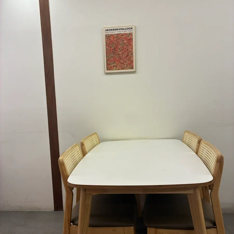 Interior of the salad restaurant with ample tables