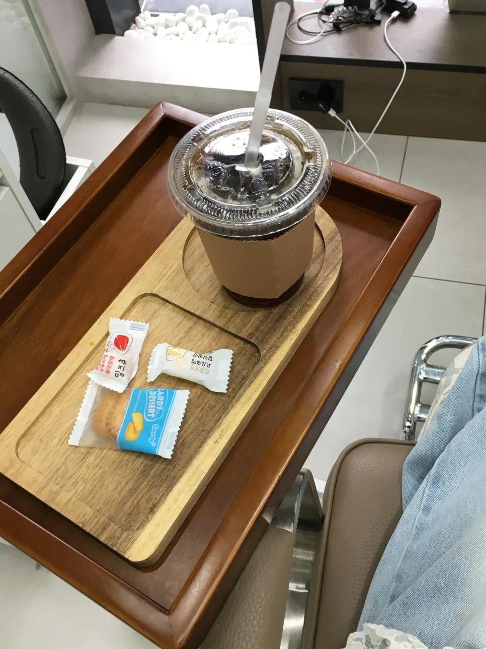 시술 중 제공되는 음료와 와이파이 안내