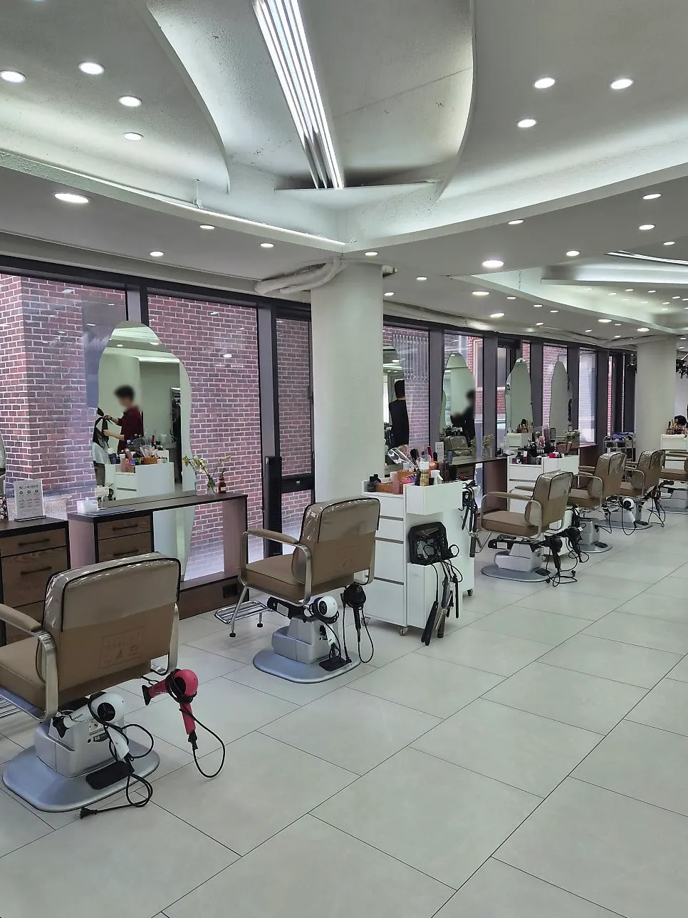 Entrance to Park Jun Beauty Lab Gangnam Branch on the 2nd floor