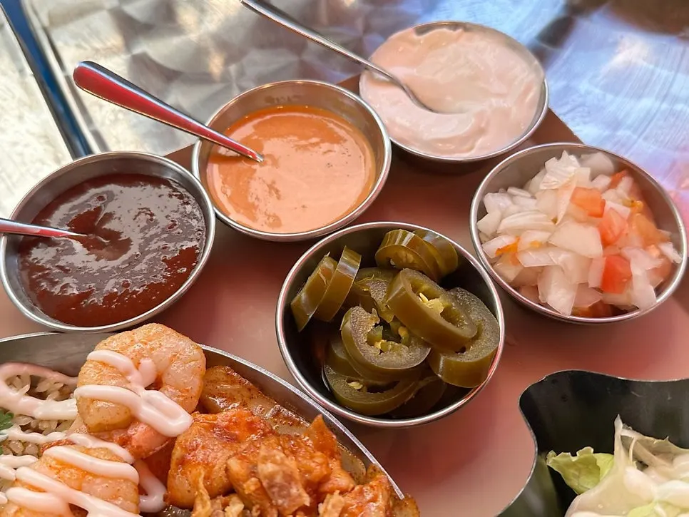 The hearty composition of the fajita set