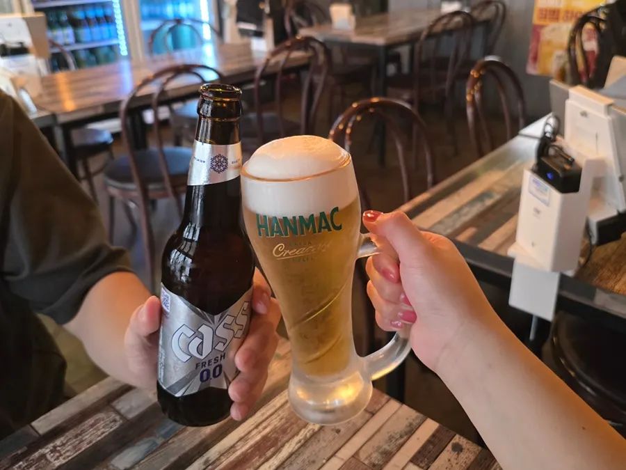 A glass of non-alcoholic beer for the driver