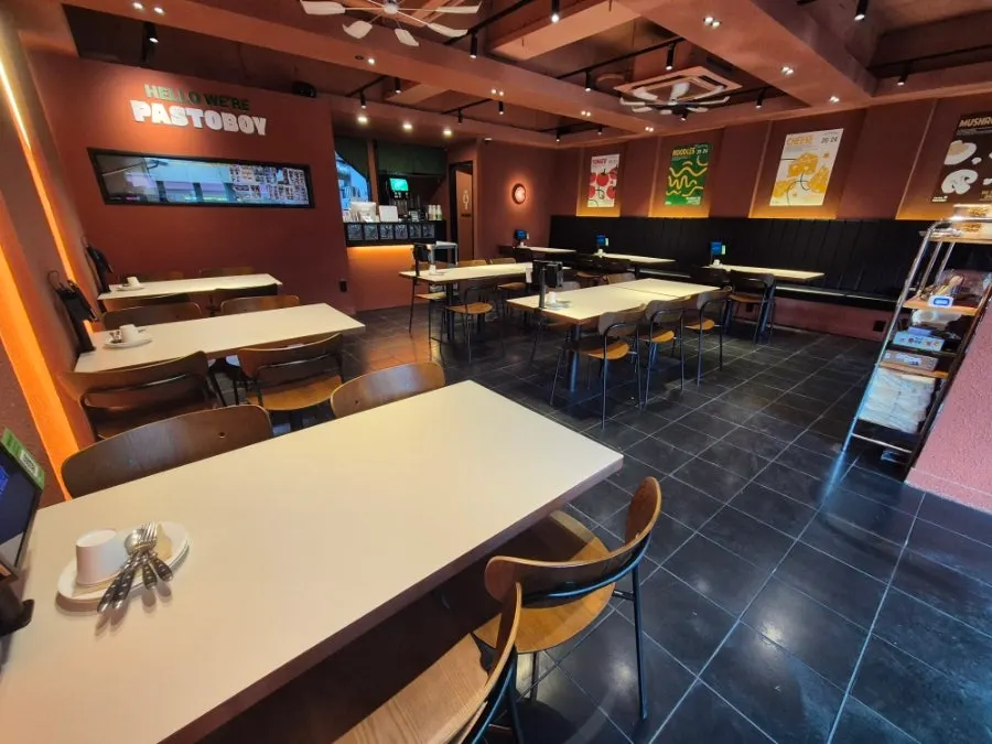 Interior view of Pastoboy Seongseo Gyedae-dongmun