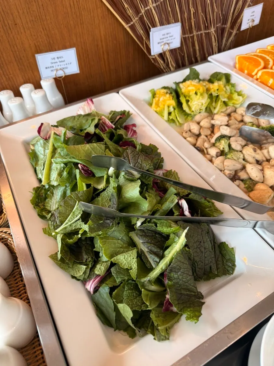 Food prepared at the Hotel Kukdo Patio buffet