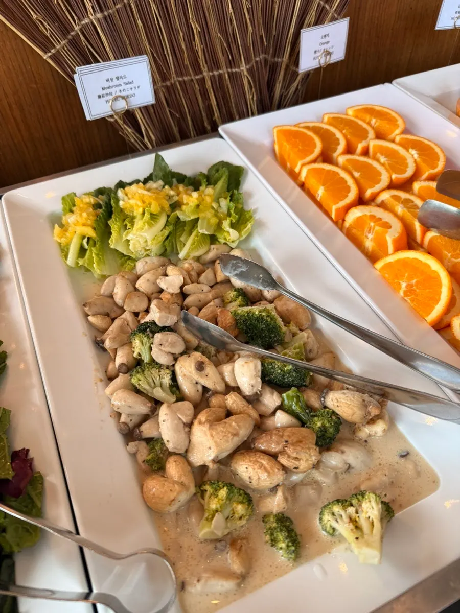 Food prepared at the Hotel Kukdo Patio buffet