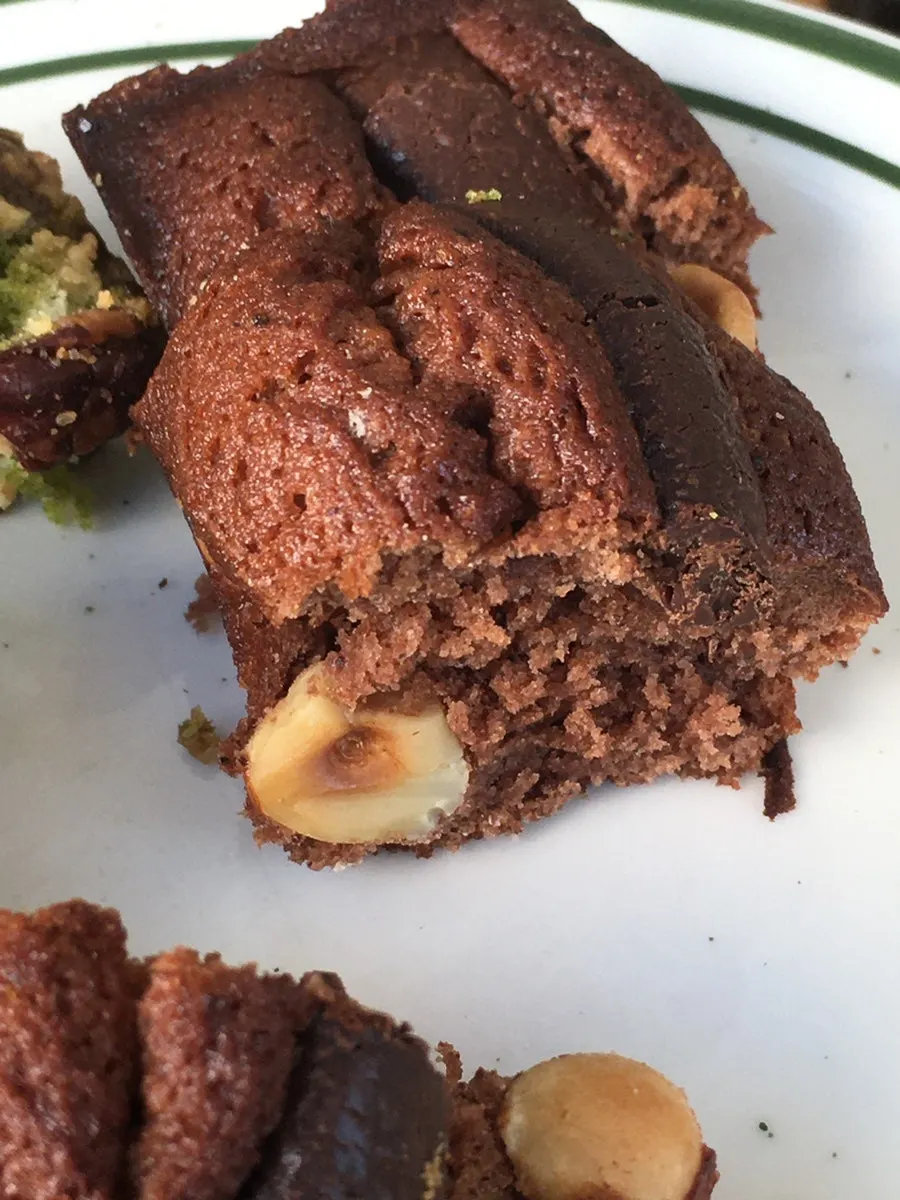 Cross-section of the hazelnut choco financier