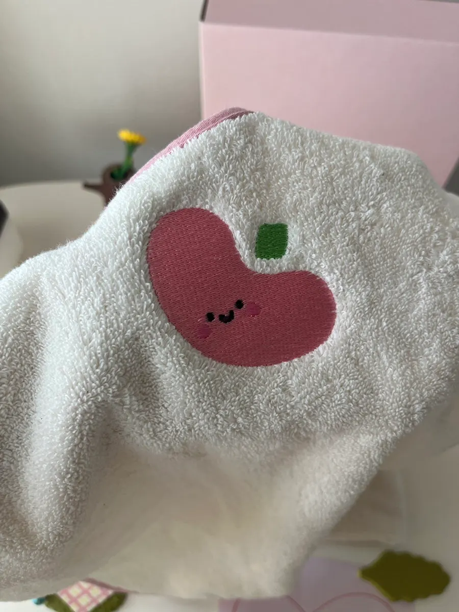 피치콩 컬러 워시빕 자수 포인트