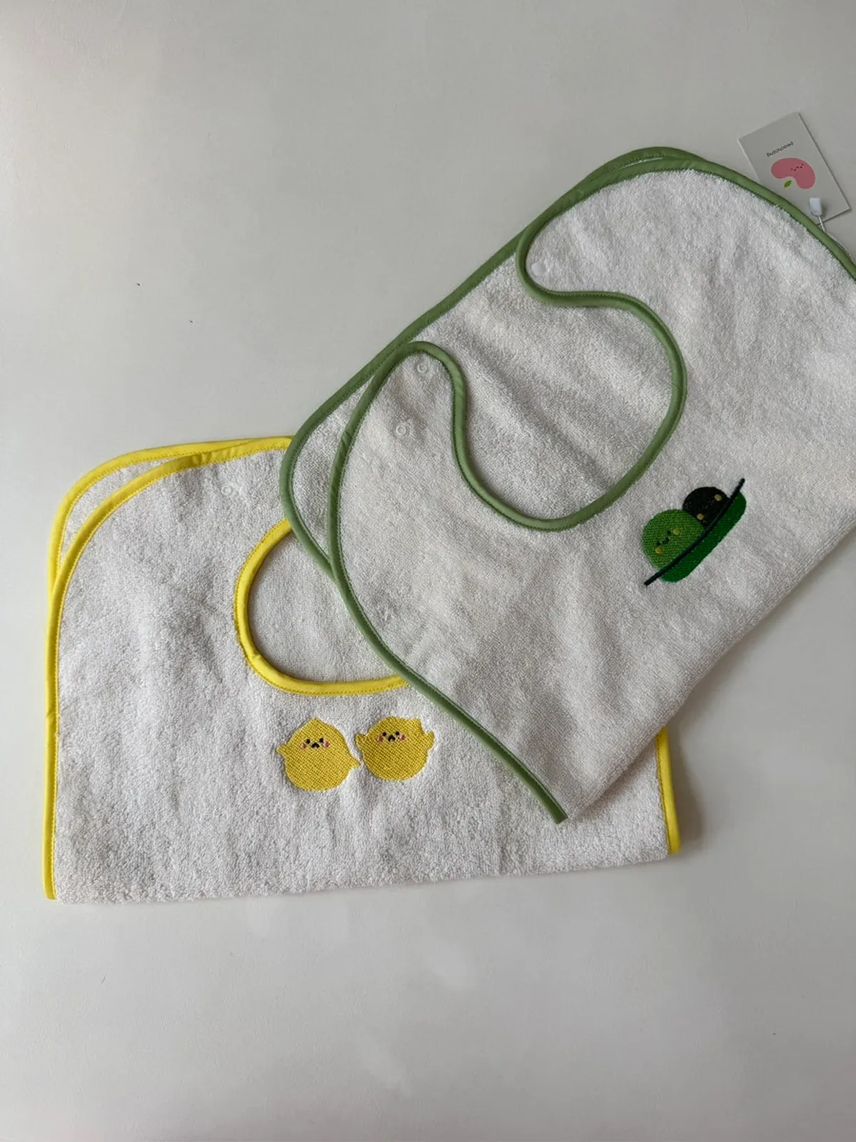 Main image of the Peachkong Wash-bib baby shower gift set
