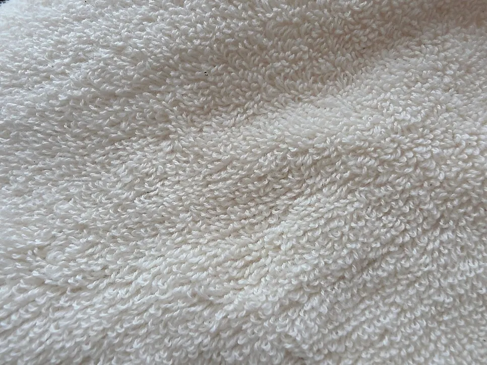 턱받이 테두리 박음질 마감