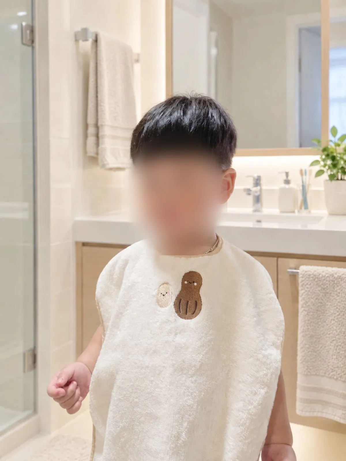 Peachkong Wash Bib 2-piece Set hero image
