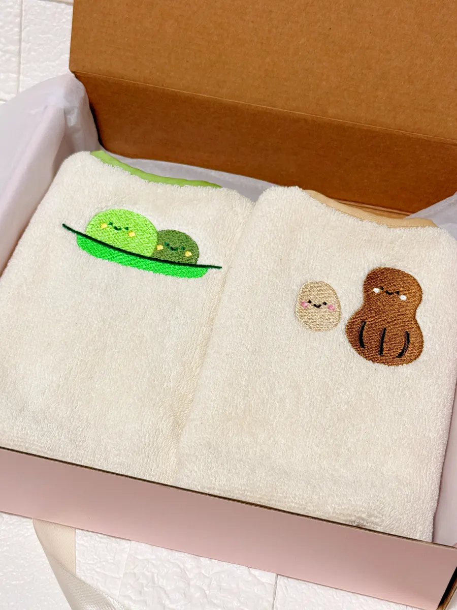 Peachkong Wash Bib for a baby-shower gift
