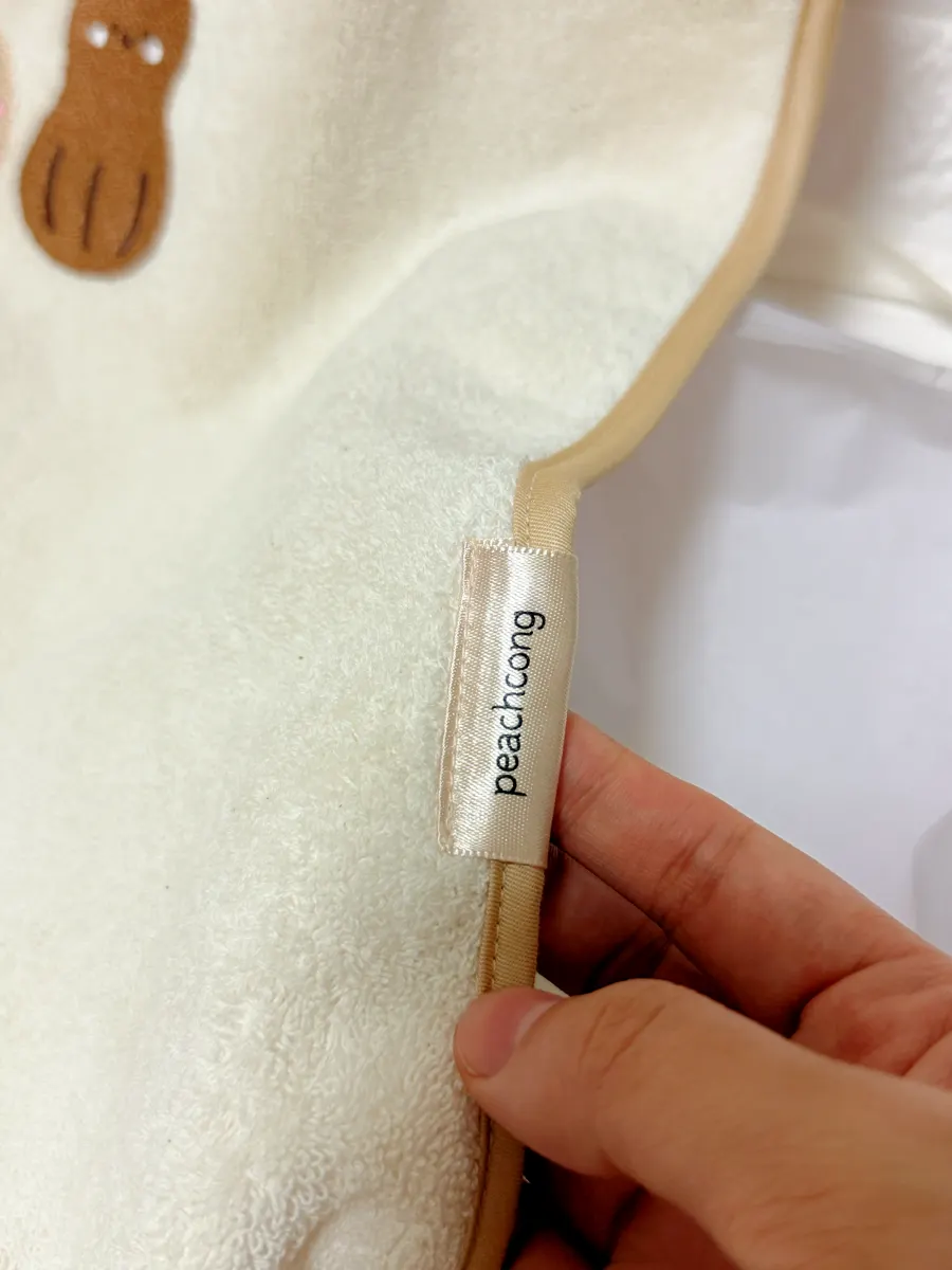 Thick Peachkong Wash Bib fabric