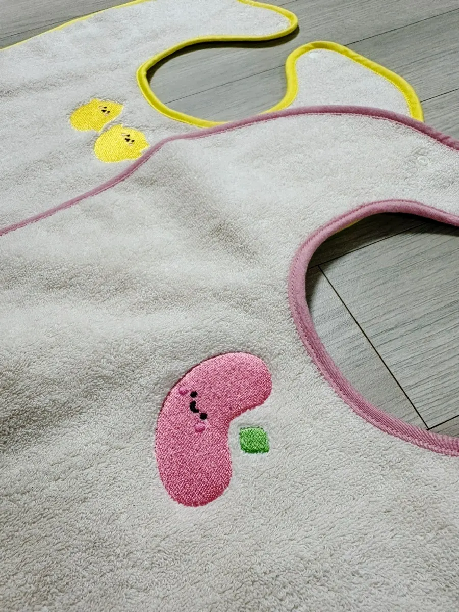 Korea-made Peach Kong baby Wash Bib
